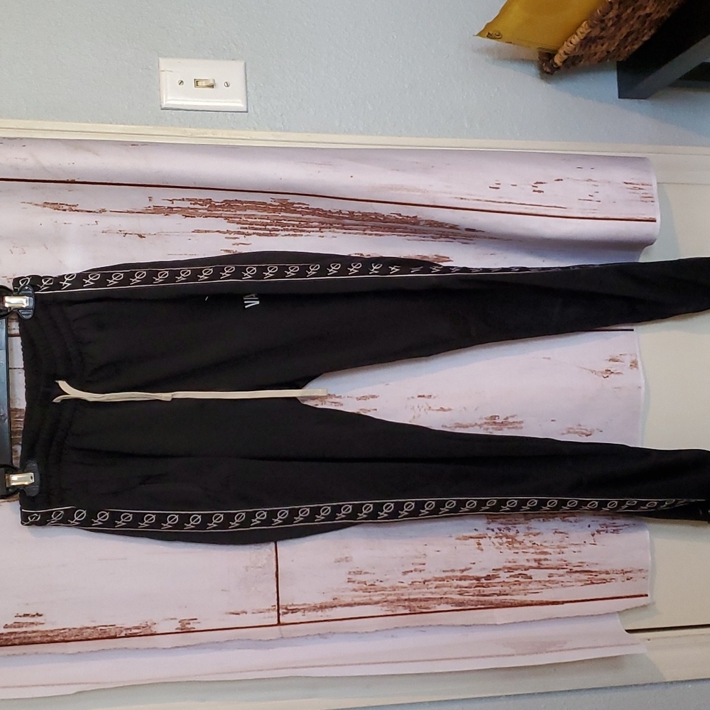 Men's Vanquish Fitness Joggers Size M